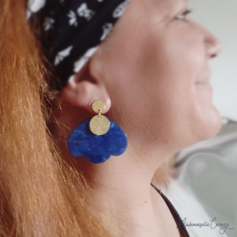 Boucles d'oreille pétales de fleur bleu  - Bijou tendance