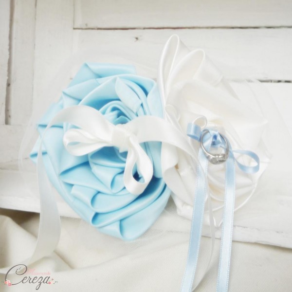 porte alliance original fleur mariage romantique bleu ciel poudré ivoire cereza deco 3